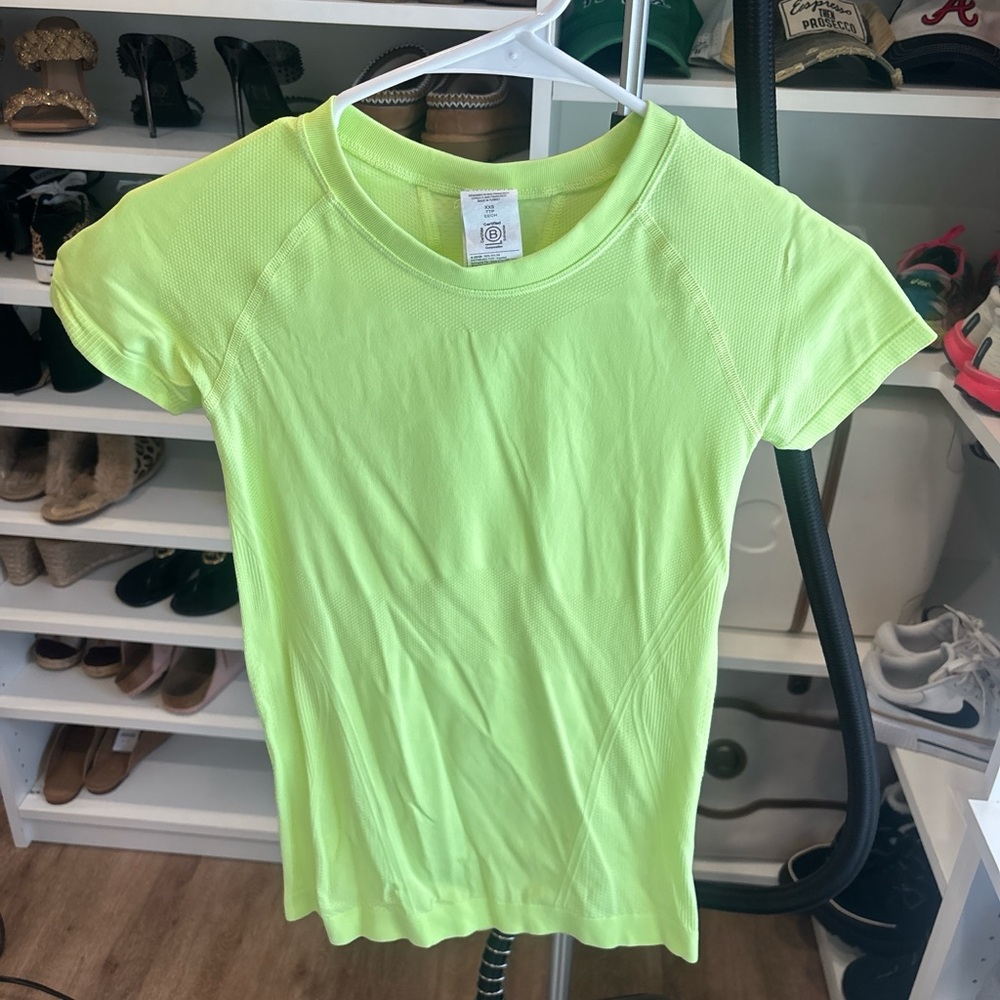 Athleta Neon Green Short Sleeve Tee